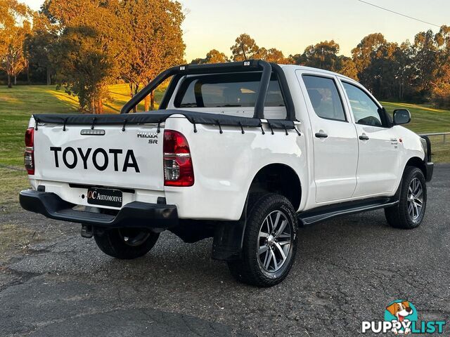 2014 TOYOTA HILUX SR (4x4) KUN26R MY14 DUAL CAB P/UP