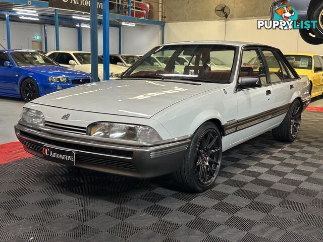 1986 HOLDEN COMMODORE SL VL 4D SEDAN