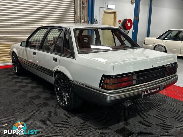 1986 HOLDEN COMMODORE SL VL 4D SEDAN