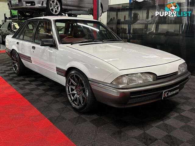 1986 HOLDEN COMMODORE SL VL 4D SEDAN