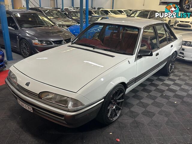 1986 HOLDEN COMMODORE SL VL 4D SEDAN