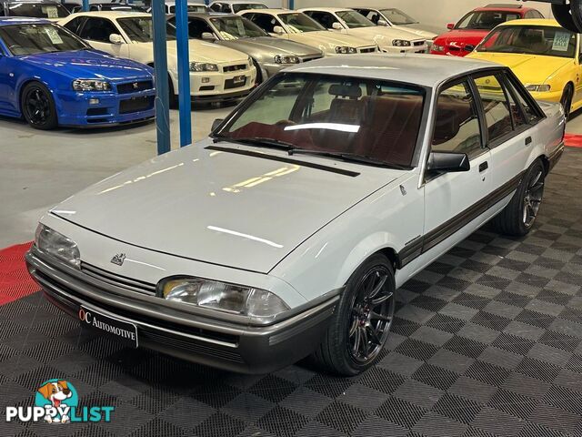 1986 HOLDEN COMMODORE SL VL 4D SEDAN