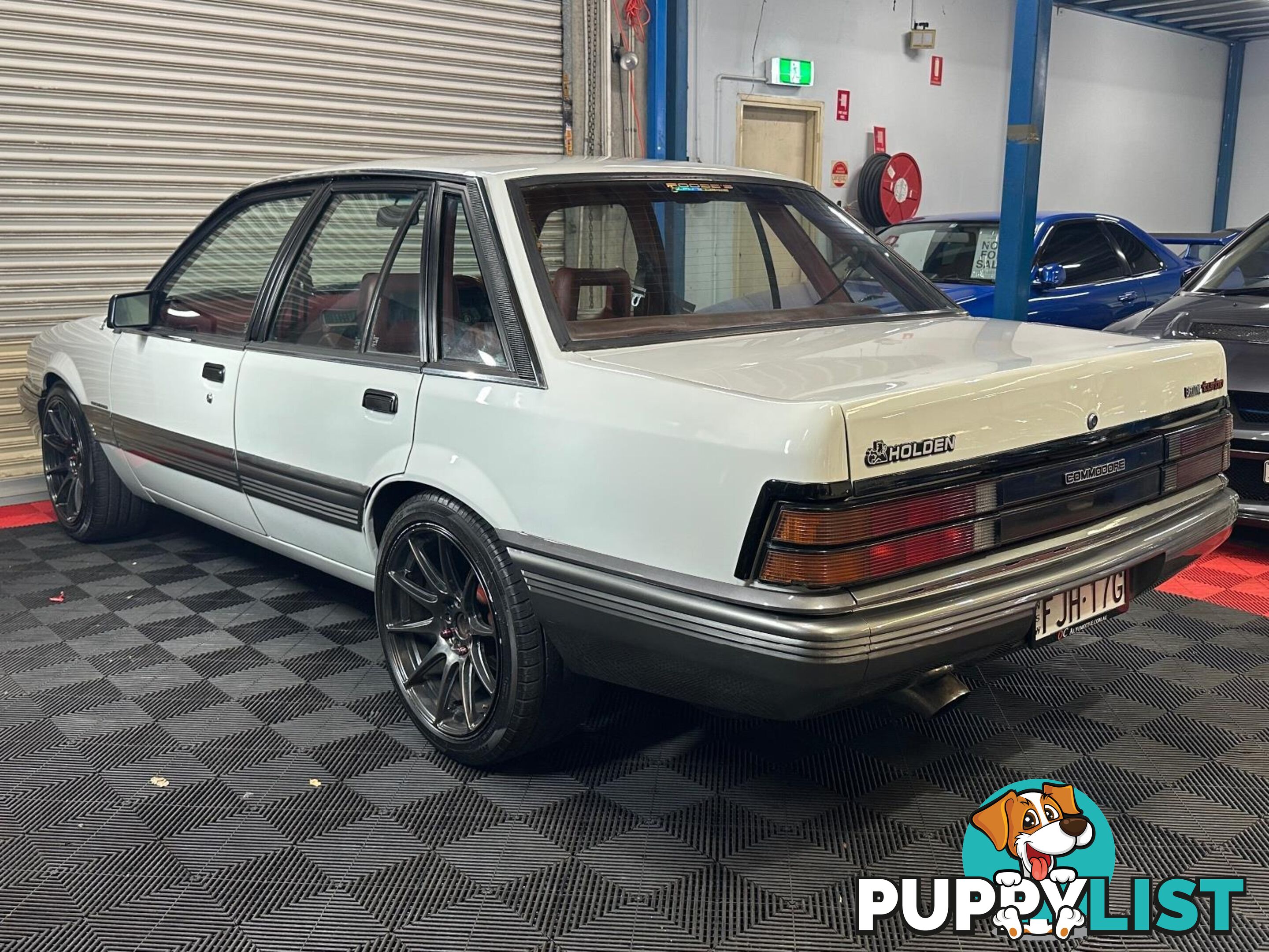 1986 HOLDEN COMMODORE SL VL 4D SEDAN