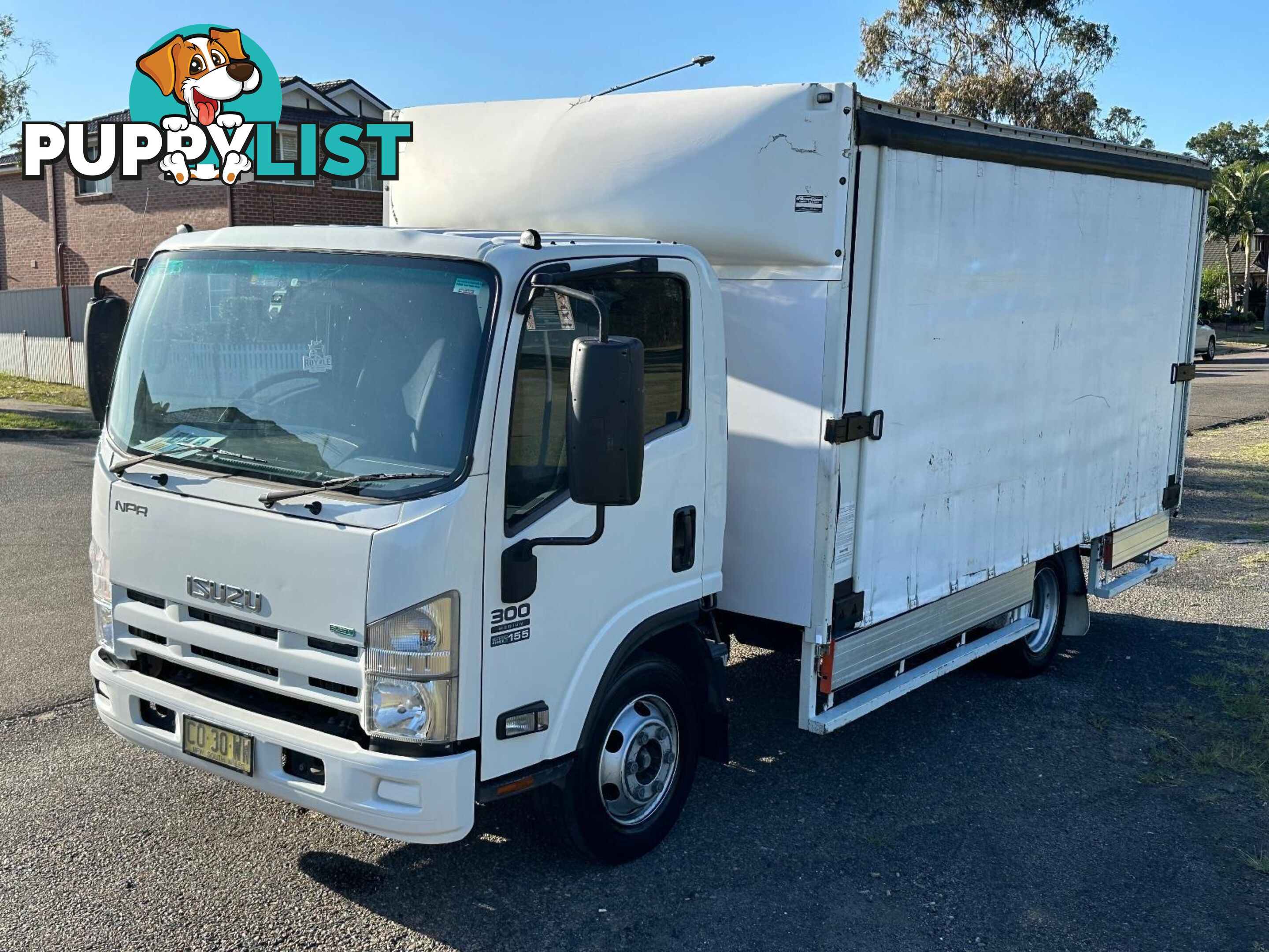 2013 ISUZU NPR 300 MEDIUM NH C/CHAS