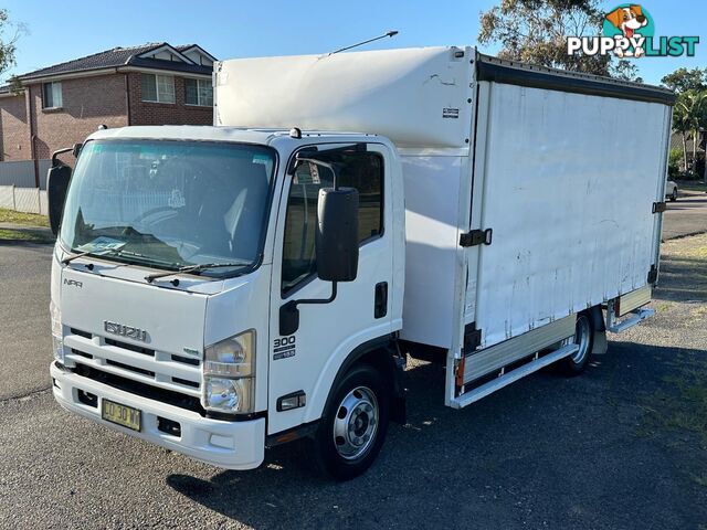 2013 ISUZU NPR 300 MEDIUM NH C/CHAS