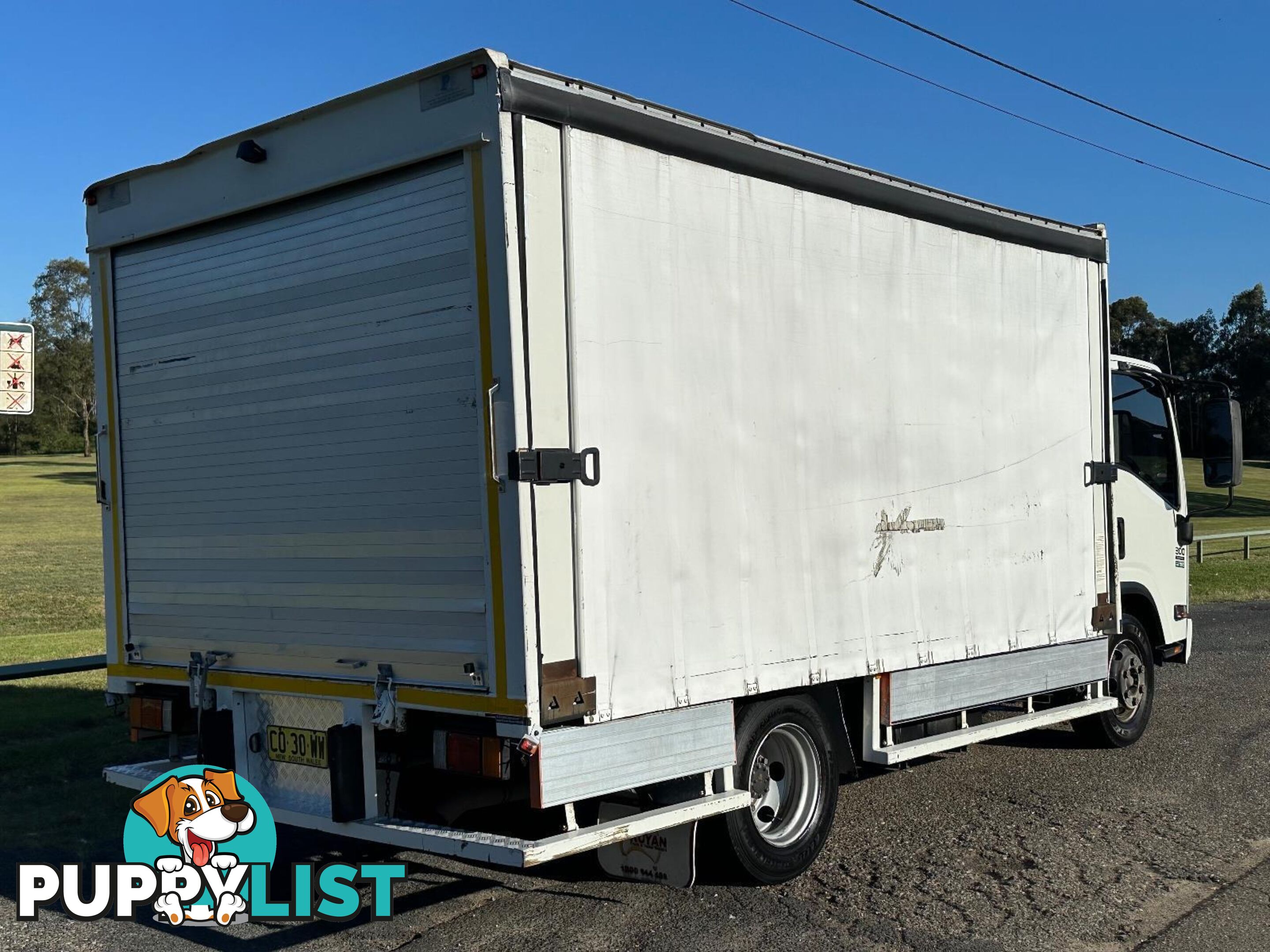 2013 ISUZU NPR 300 MEDIUM NH C/CHAS