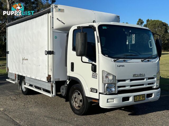 2013 ISUZU NPR 300 MEDIUM NH C/CHAS