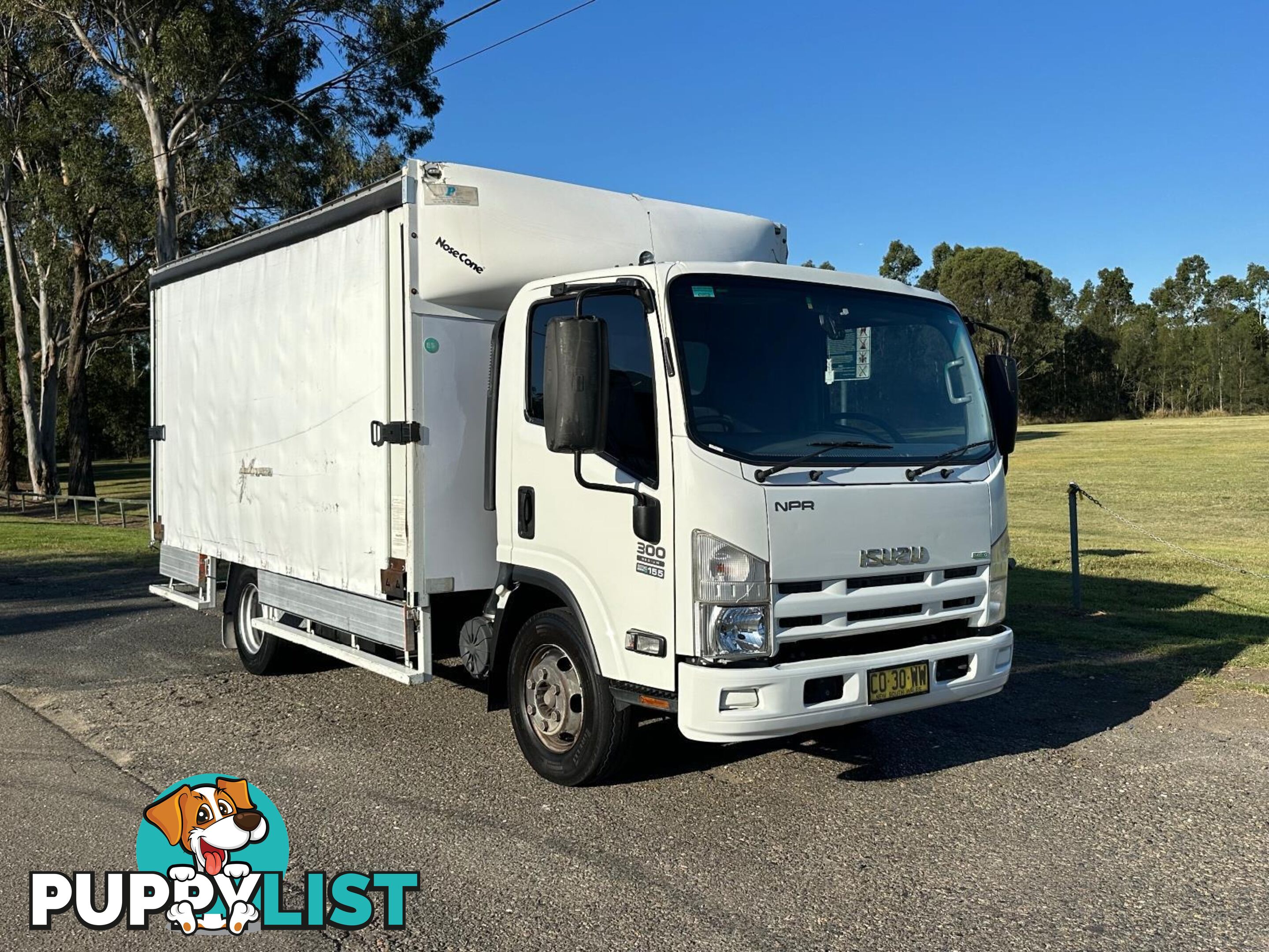 2013 ISUZU NPR 300 MEDIUM NH C/CHAS