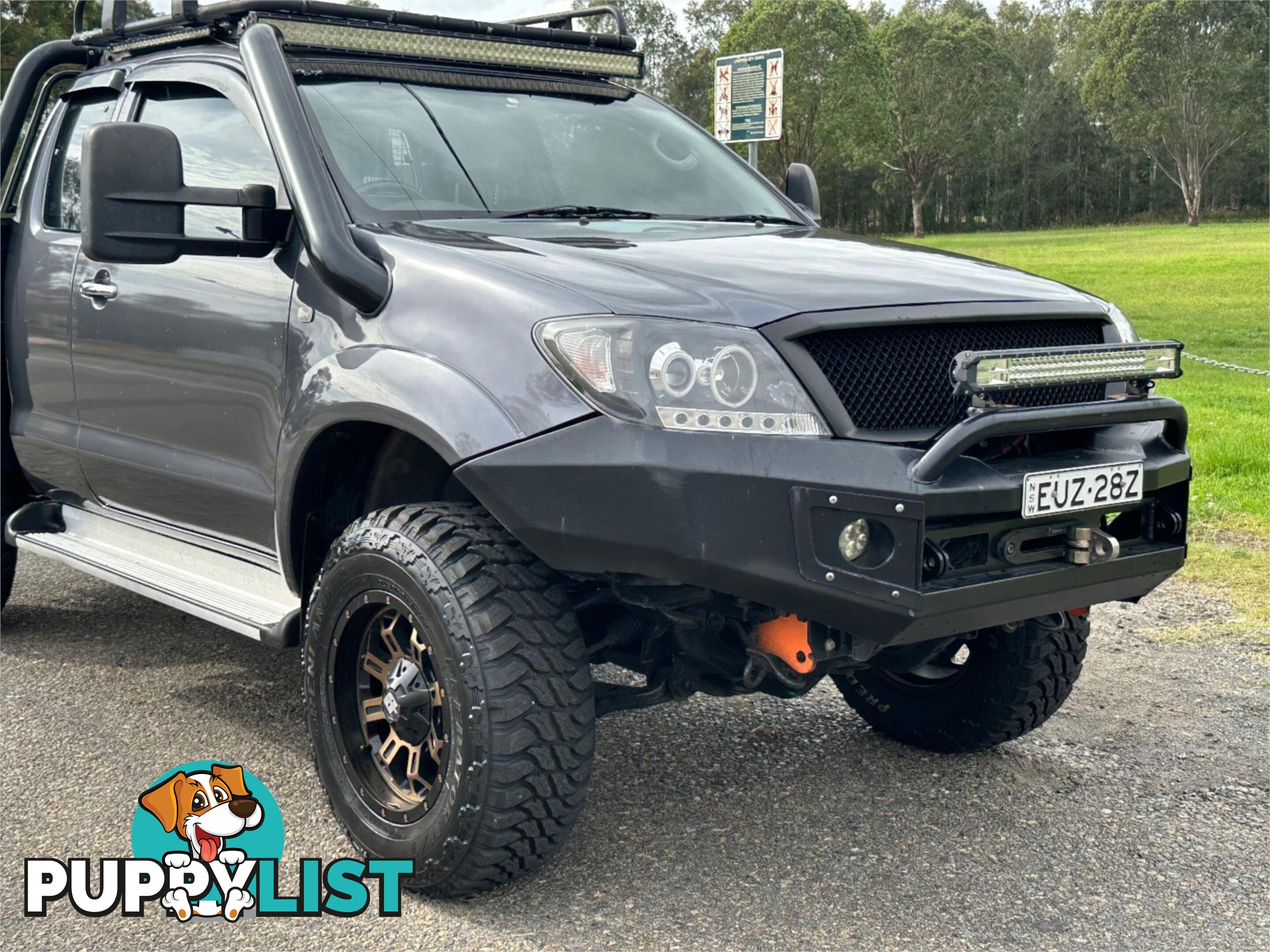 2010 TOYOTA HILUX SR (4x4) GGN25R 09 UPGRADE C/CHAS