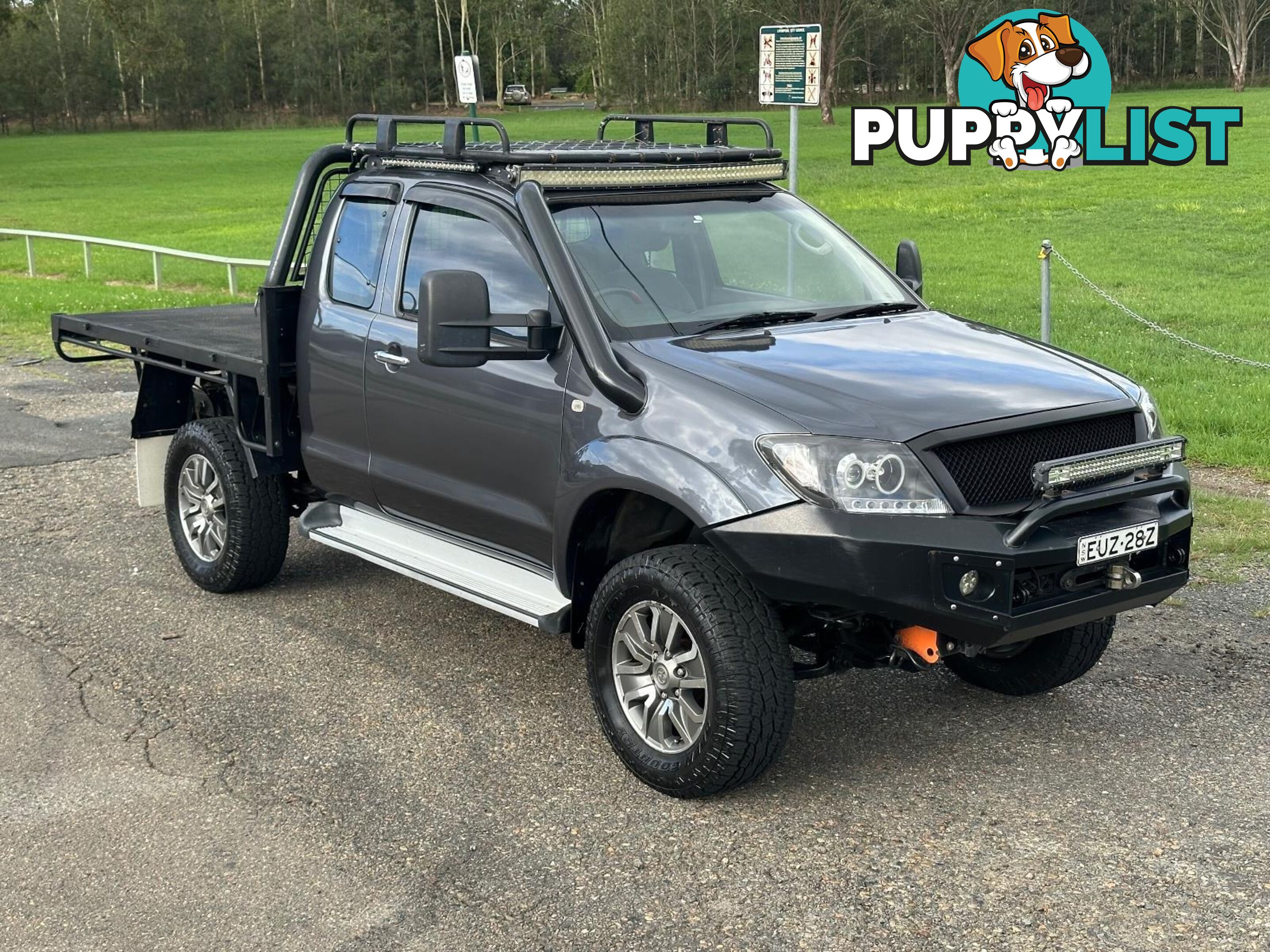 2010 TOYOTA HILUX SR (4x4) GGN25R 09 UPGRADE C/CHAS