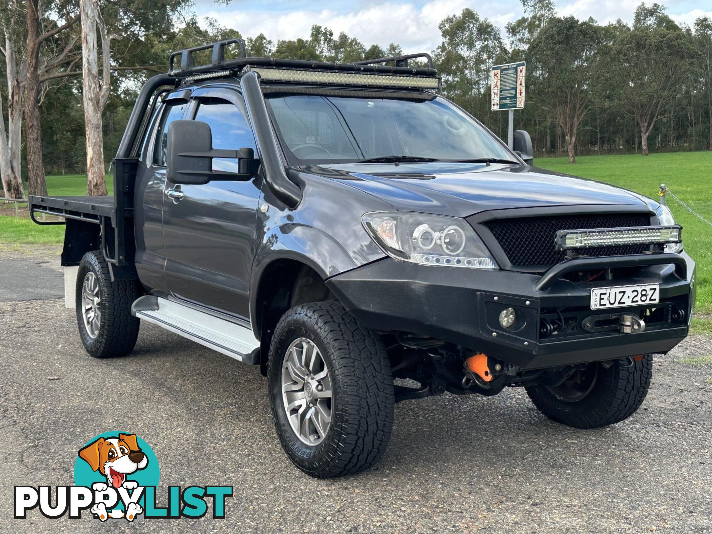 2010 TOYOTA HILUX SR (4x4) GGN25R 09 UPGRADE C/CHAS