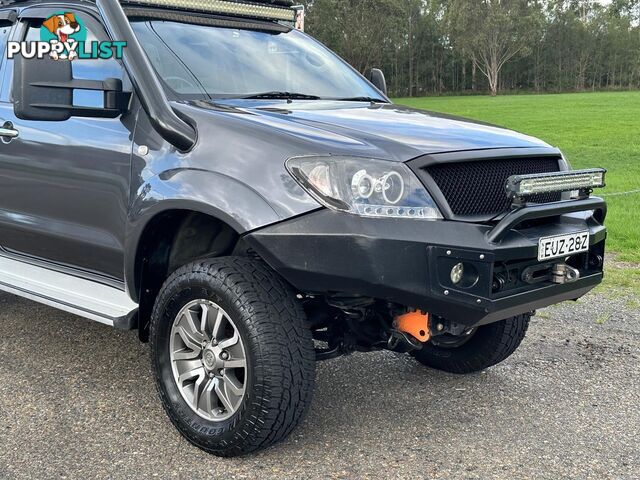 2010 TOYOTA HILUX SR (4x4) GGN25R 09 UPGRADE C/CHAS