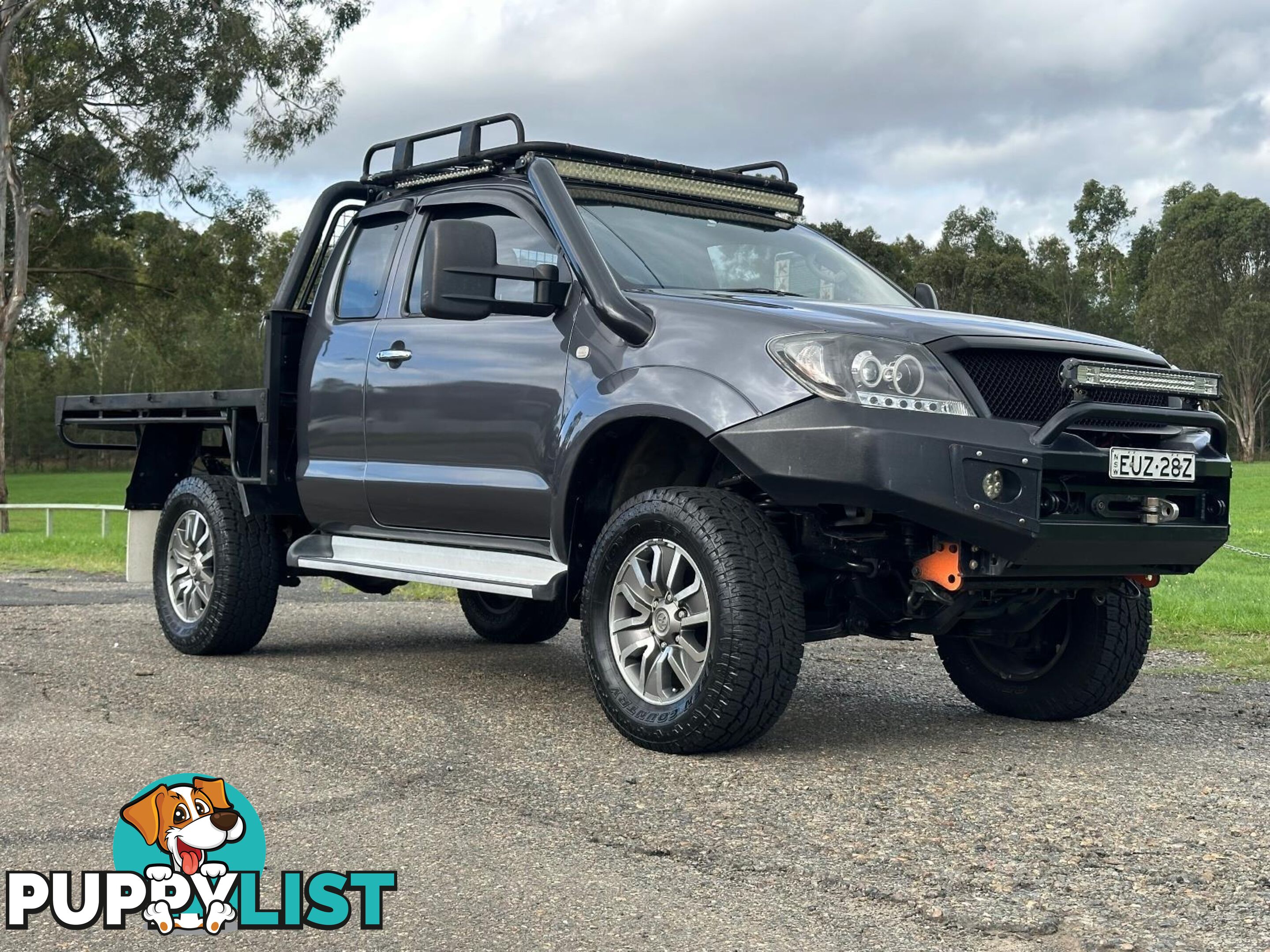 2010 TOYOTA HILUX SR (4x4) GGN25R 09 UPGRADE C/CHAS