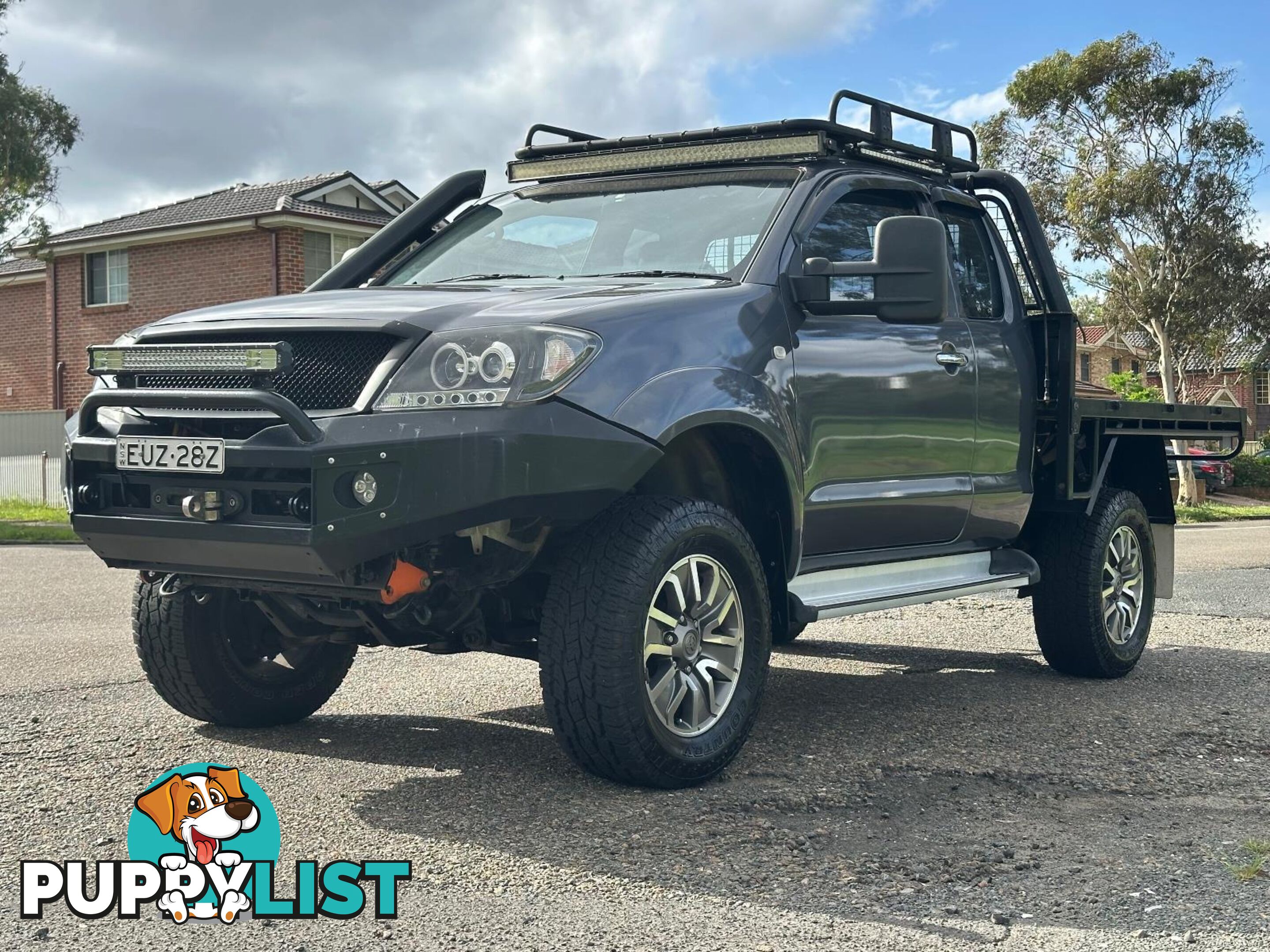 2010 TOYOTA HILUX SR (4x4) GGN25R 09 UPGRADE C/CHAS