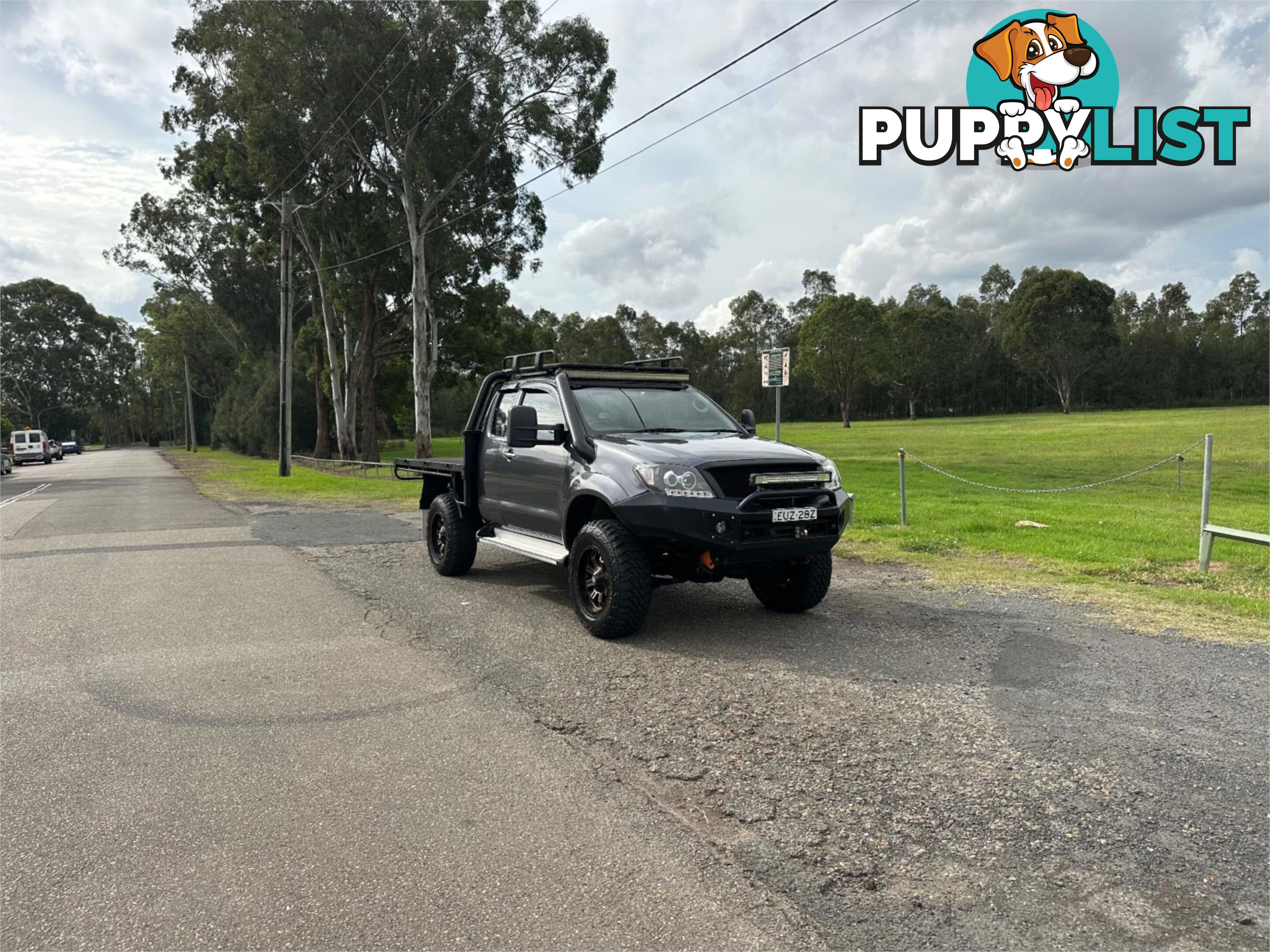 2010 TOYOTA HILUX SR (4x4) GGN25R 09 UPGRADE C/CHAS