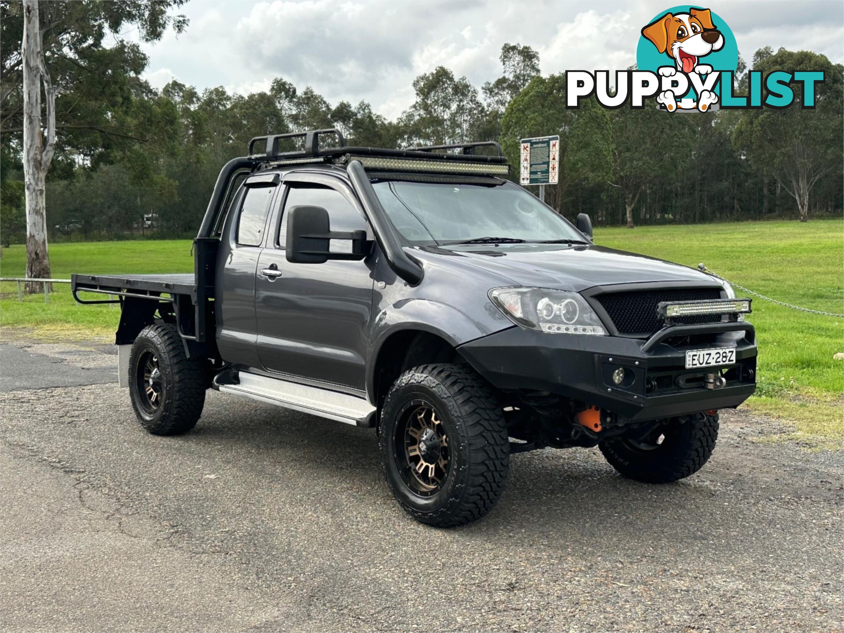 2010 TOYOTA HILUX SR (4x4) GGN25R 09 UPGRADE C/CHAS