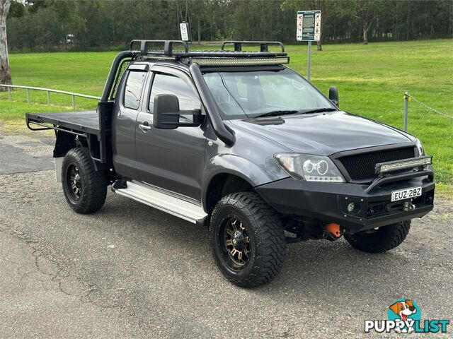 2010 TOYOTA HILUX SR (4x4) GGN25R 09 UPGRADE C/CHAS