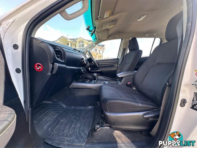 2015 TOYOTA HILUX SR (4x4) GUN126R DUAL C/CHAS