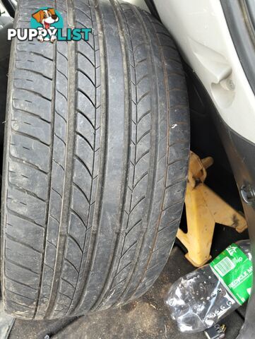 Multi stud 225/35R18 RDM