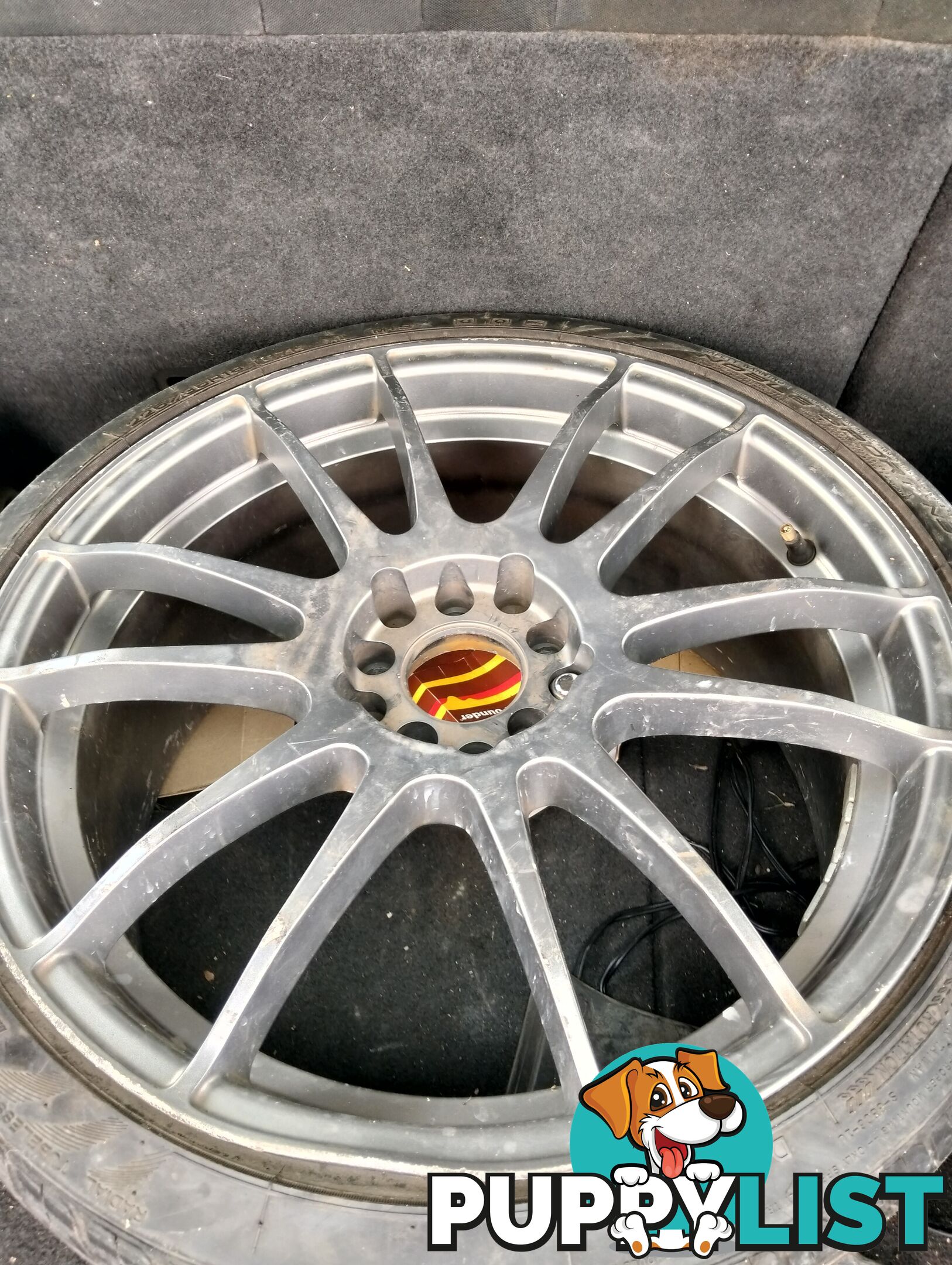 Multi stud 225/35R18 RDM