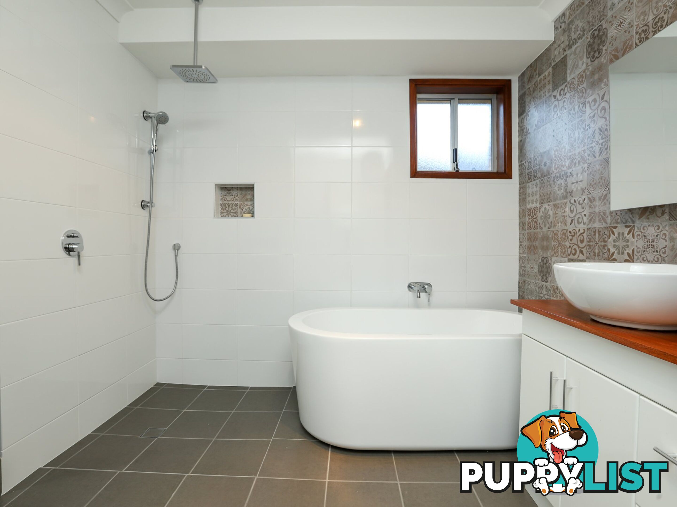12 Holt Place RAYMOND TERRACE NSW 2324