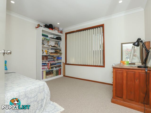 12 Holt Place RAYMOND TERRACE NSW 2324