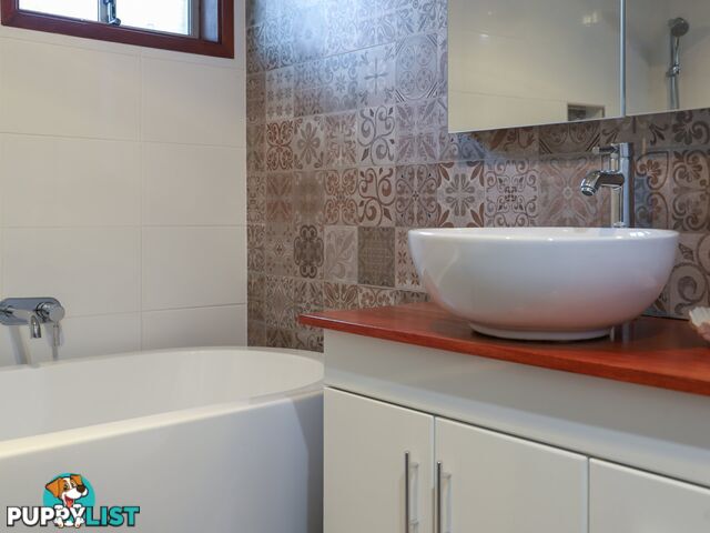 12 Holt Place RAYMOND TERRACE NSW 2324