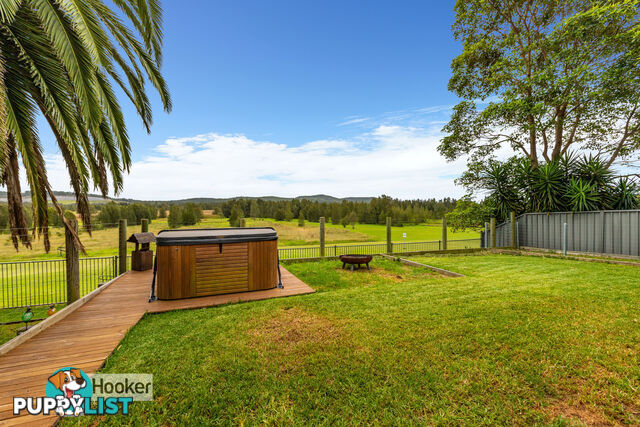 25 Holwell Circuit RAYMOND TERRACE NSW 2324