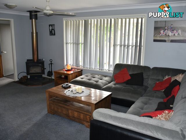 11 McKenzie Place RAYMOND TERRACE NSW 2324