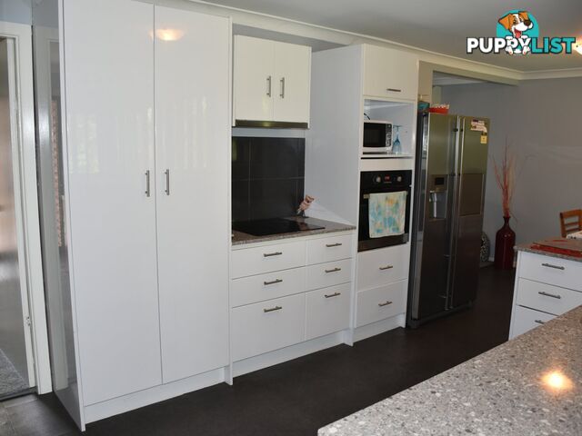 11 McKenzie Place RAYMOND TERRACE NSW 2324