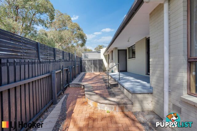 11 Brownlow Place HOLT ACT 2615