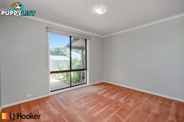 11 Brownlow Place HOLT ACT 2615