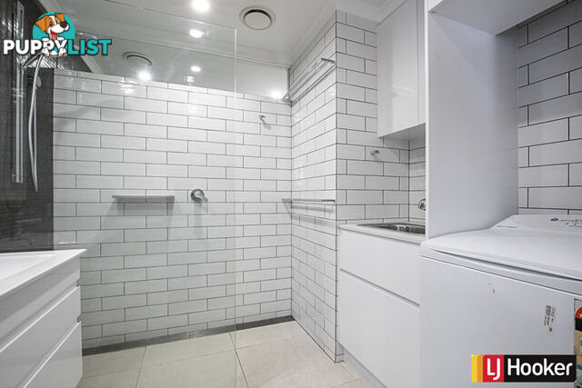 4 Schomburgk Street YARRALUMLA ACT 2600