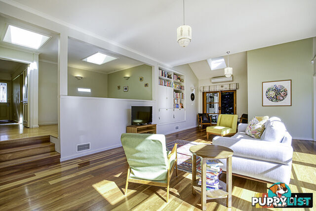 4 Schomburgk Street YARRALUMLA ACT 2600