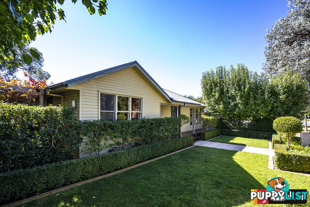 4 Schomburgk Street YARRALUMLA ACT 2600