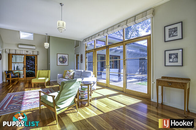 4 Schomburgk Street YARRALUMLA ACT 2600