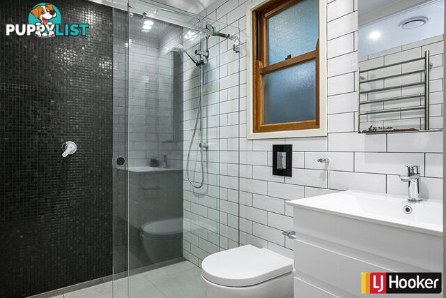 4 Schomburgk Street YARRALUMLA ACT 2600