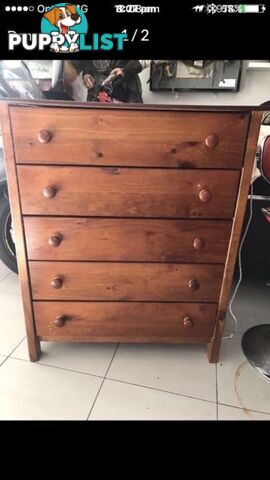 Chest of drawers