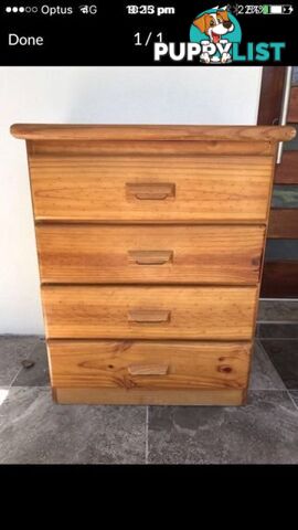 Chest of drawers bedside table