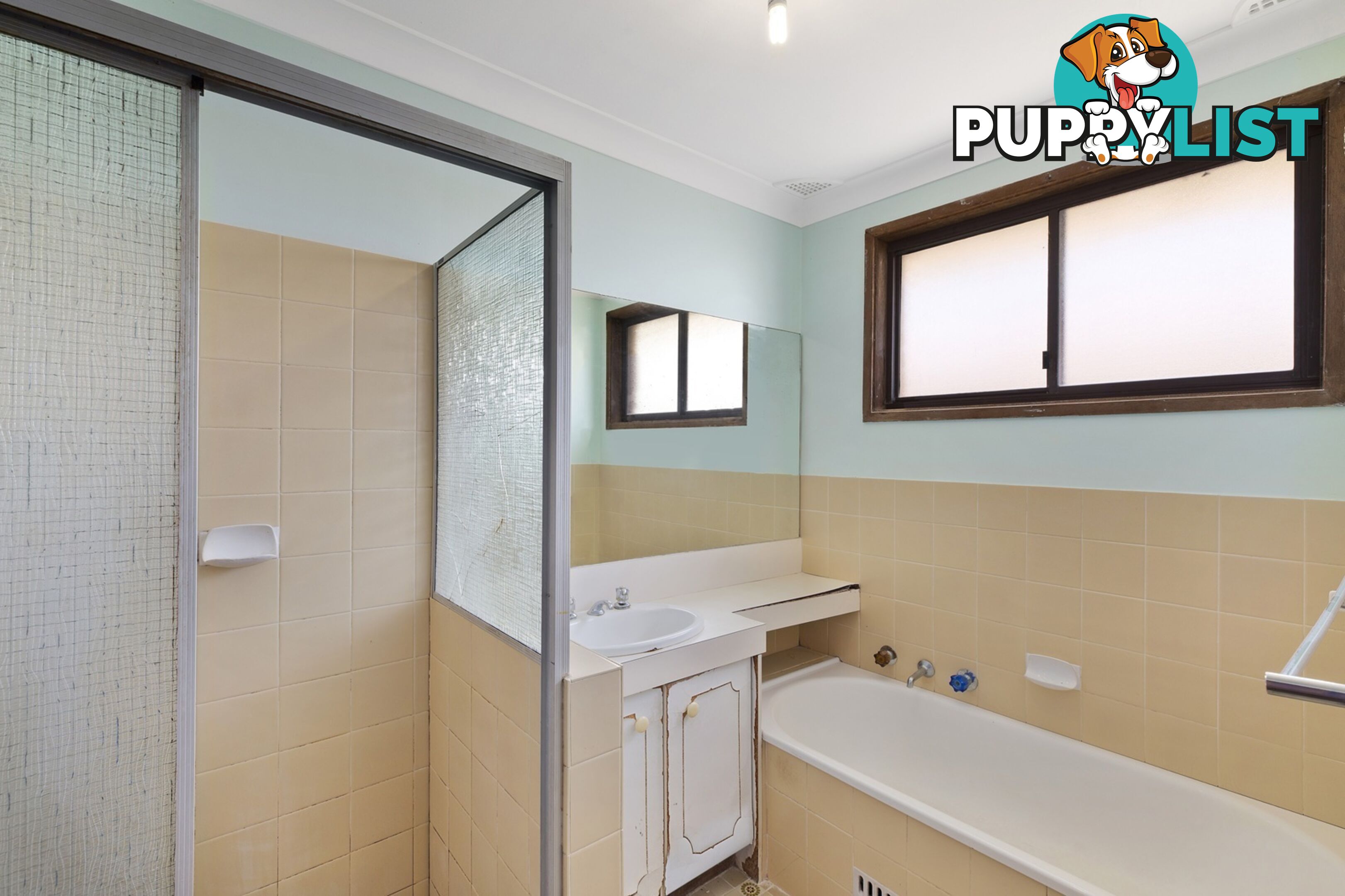 24 Mooramba Avenue NORTH GOSFORD NSW 2250