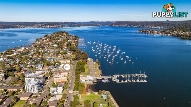 2/23 Masons Parade POINT FREDERICK NSW 2250