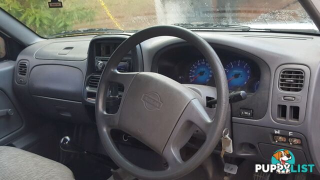 2001 Nissan Navara