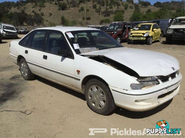 10/96, Holden, Commodore, Sedan