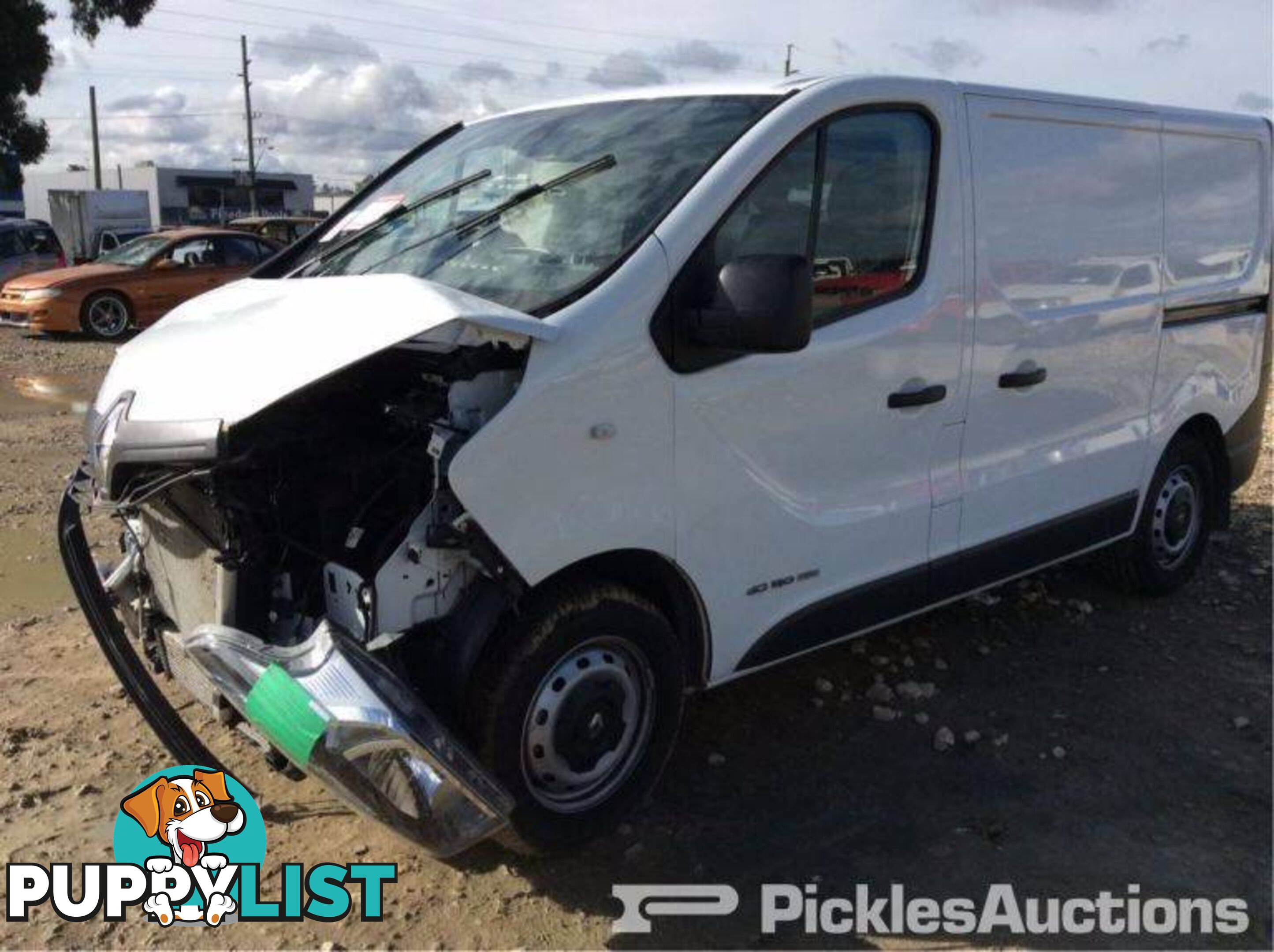 05/16, Renault, Trafic, Van Wrecking Now