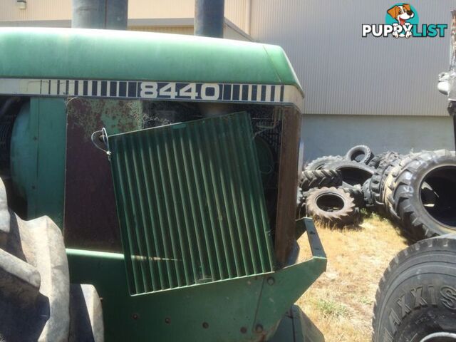 John Deere 8440 tractor now wrecking