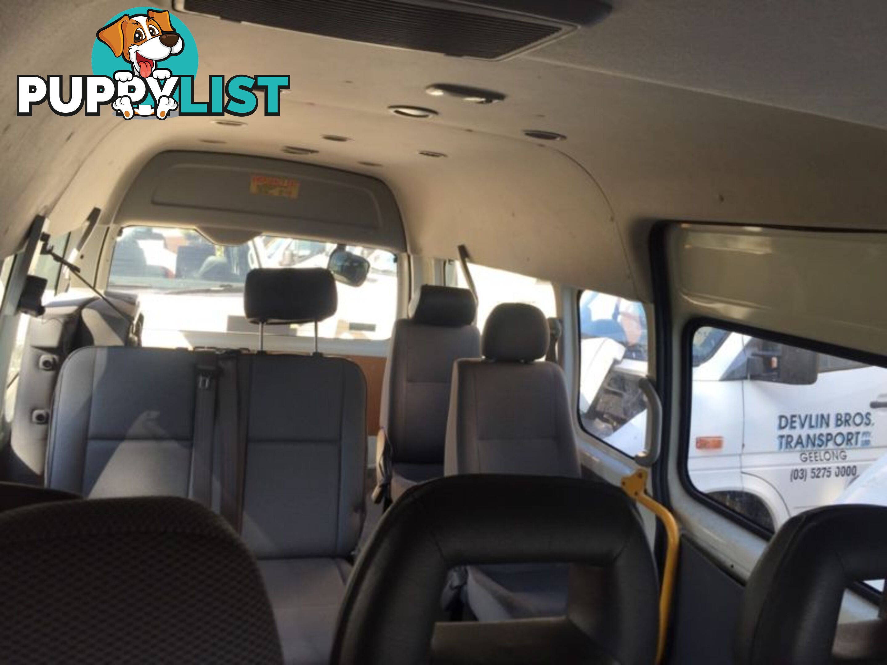 2008 Toyota Hiace Commuter 11 seater - now wrecking