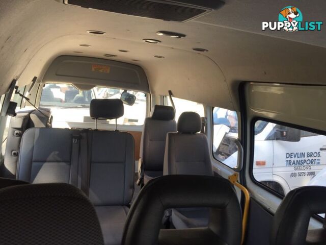 2008 Toyota Hiace Commuter 11 seater - now wrecking