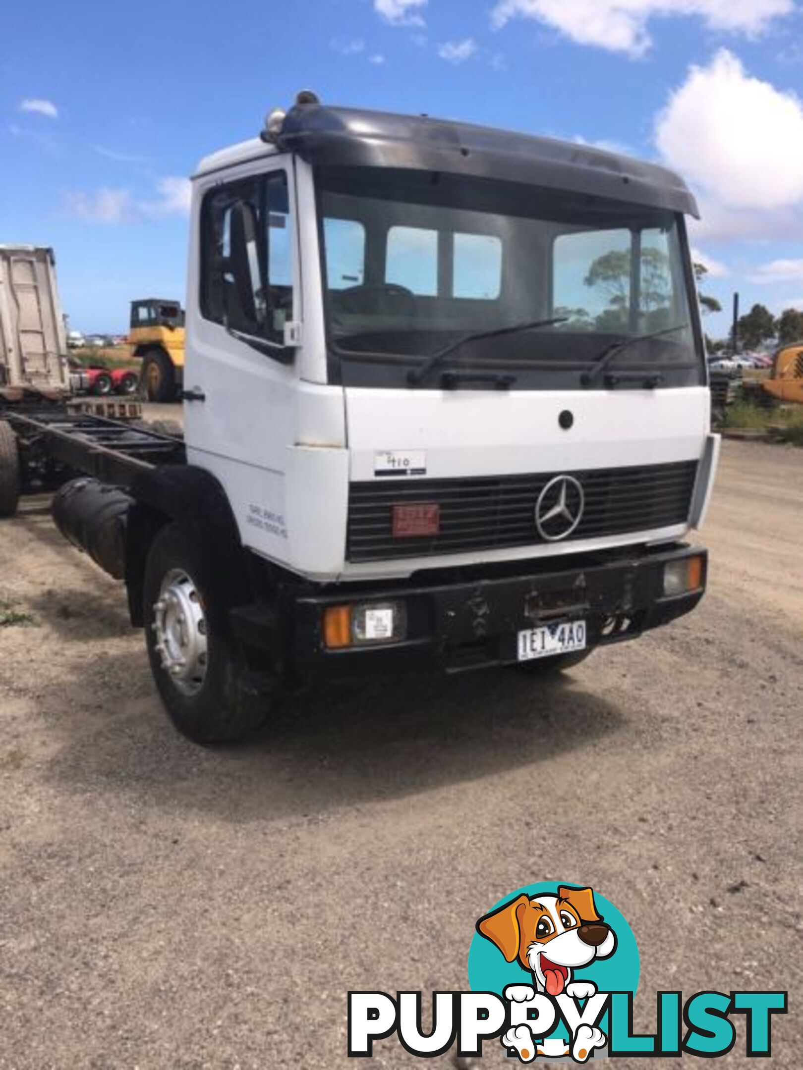 1993 Mercedes-Benz 1517 Metro Class Cab Chassis