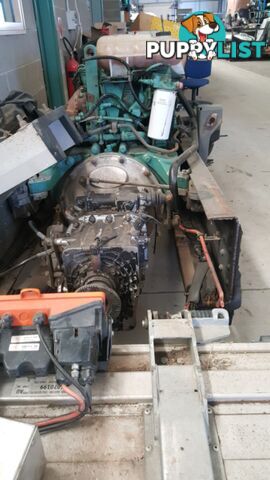 VOLVO D6B194264A Engine + Transmission