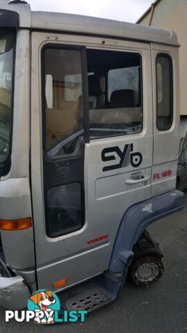 VOLVO FL 180 CABIN